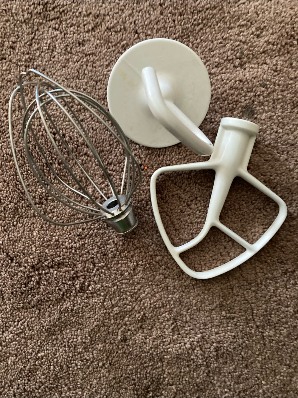 KitchenAid mixer 4quart set of 3 whisk, dough hook, beater attachments